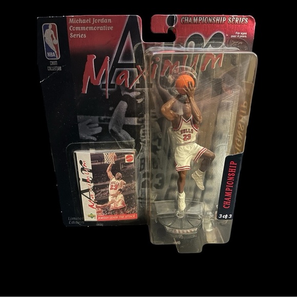 TWO MICHAEL JORDAN COMMEMORATIVE SERIES FIGURINES & MICHAEL JORDAN 1985 CAP - Picture 8 of 11